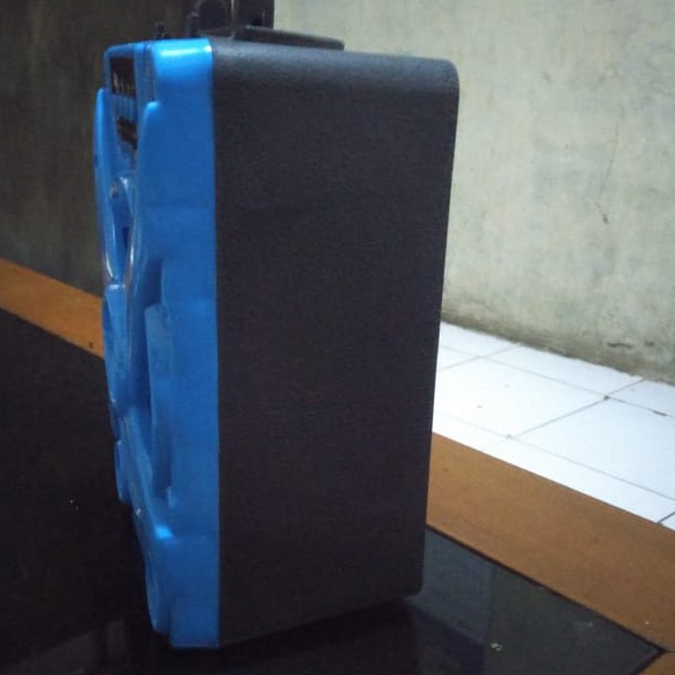 

SpeakerM408