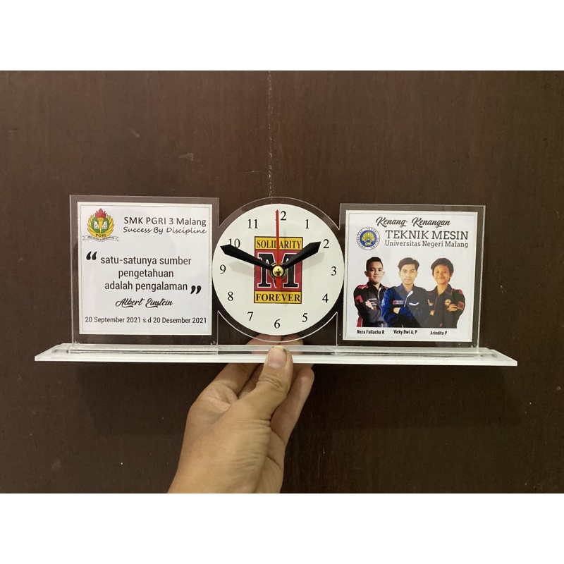 KENANG KENANGAN PKL JAM DUDUK AKRILIK CUSTOM BONUS BOX KADO DAN PITA