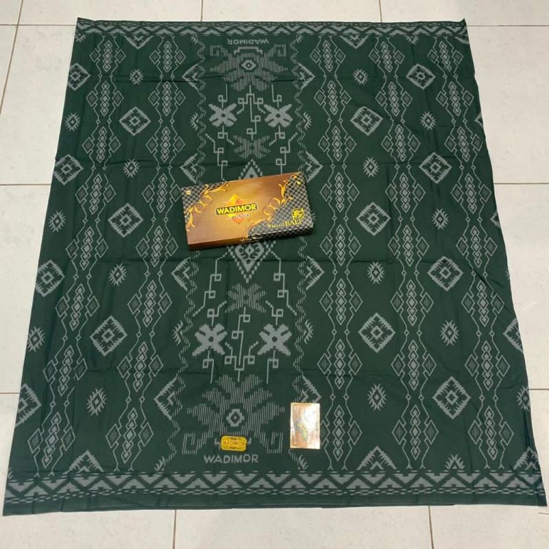 SARUNG ATLAS IDAMAN SERASI