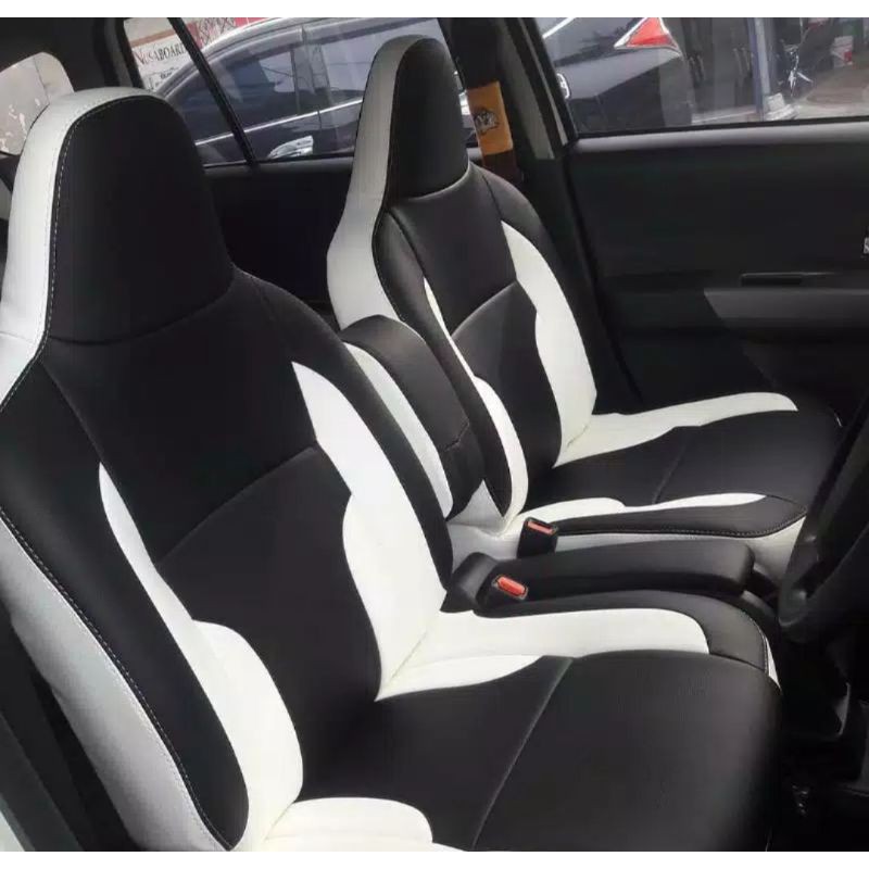 sarung jok mobil agya trd,  ayla brio bahan ferrari 1 paket bantal stir