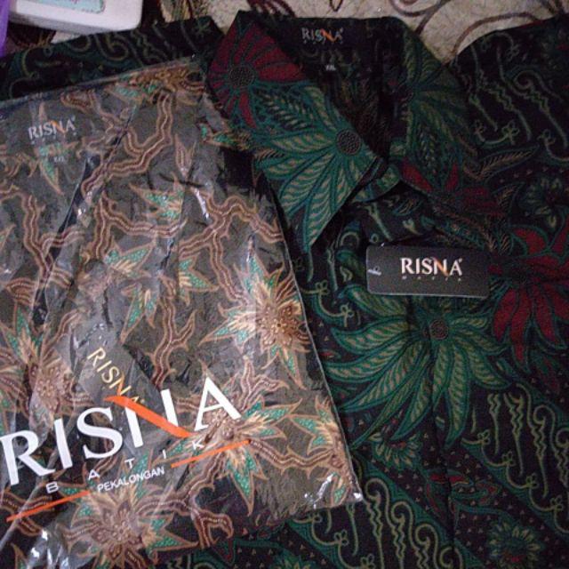 Risna Batik Biru Kemeja Batik Premium Lengan Panjang Pria