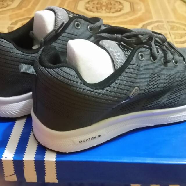 Sepatu neo adidas