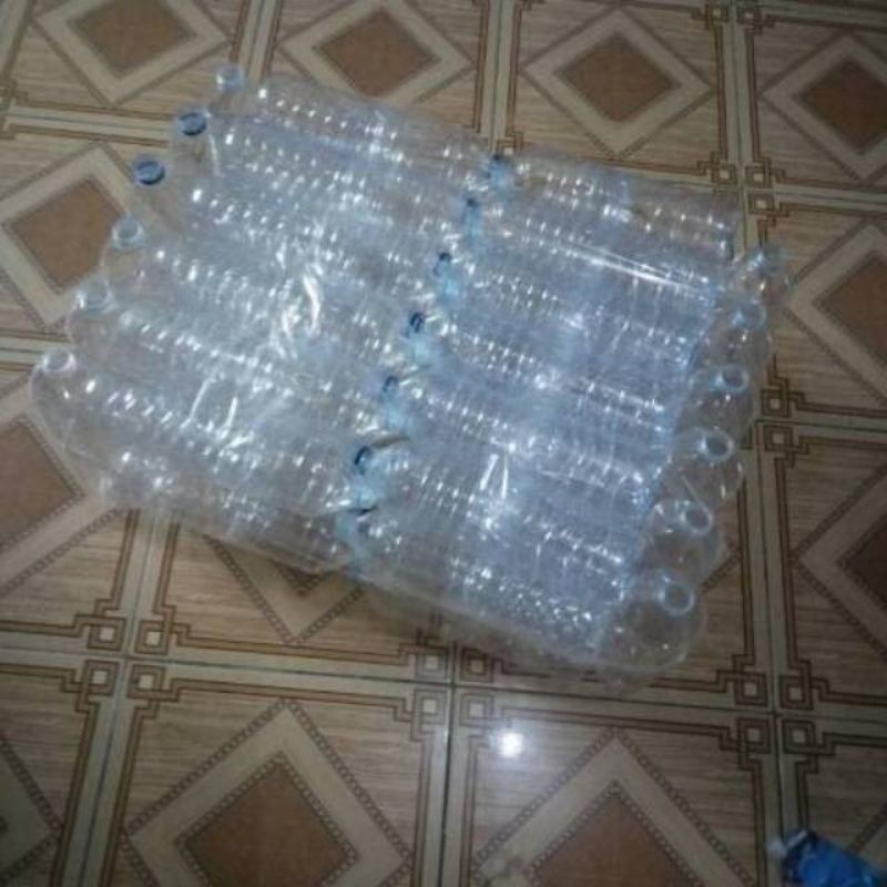 Botol kosong aqua random 600ml-1500ml