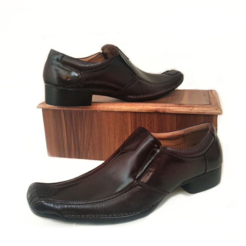 sepatu formal pria termurah