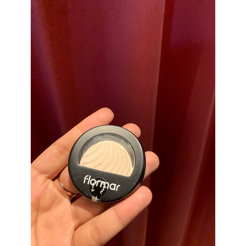 flormar-white eyeshadow