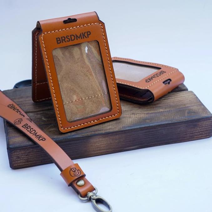 

[[COD]] id card holder kulit custom nama + instansi gantungan id card SPECIAL Kode 1275