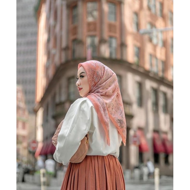 NOLITA ButtonScarves New York 3 Courage Squeare, Reguler 110x110, New 100%& Original