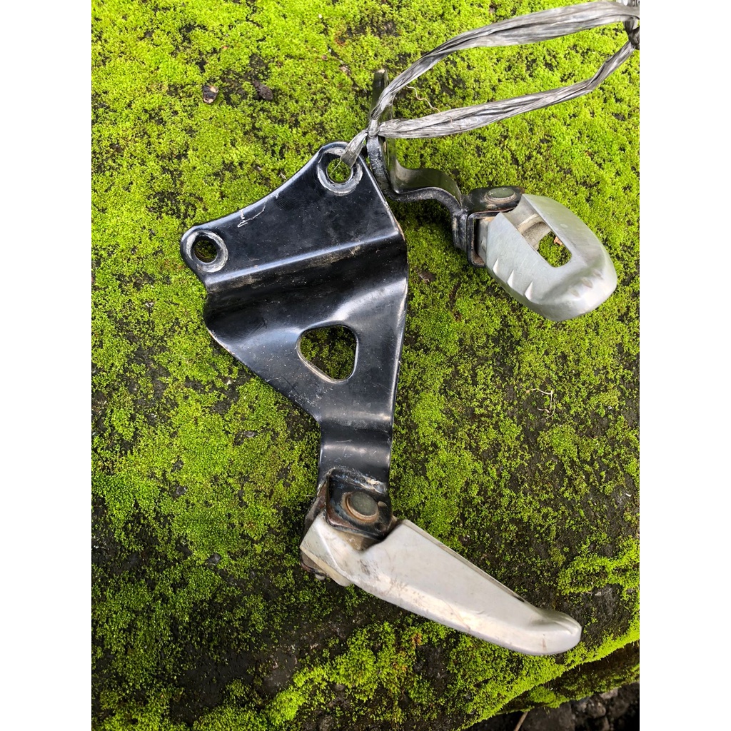 Footstep Pijakan Kaki Belakang Yamaha Mio Sporty Mio Smile Ori