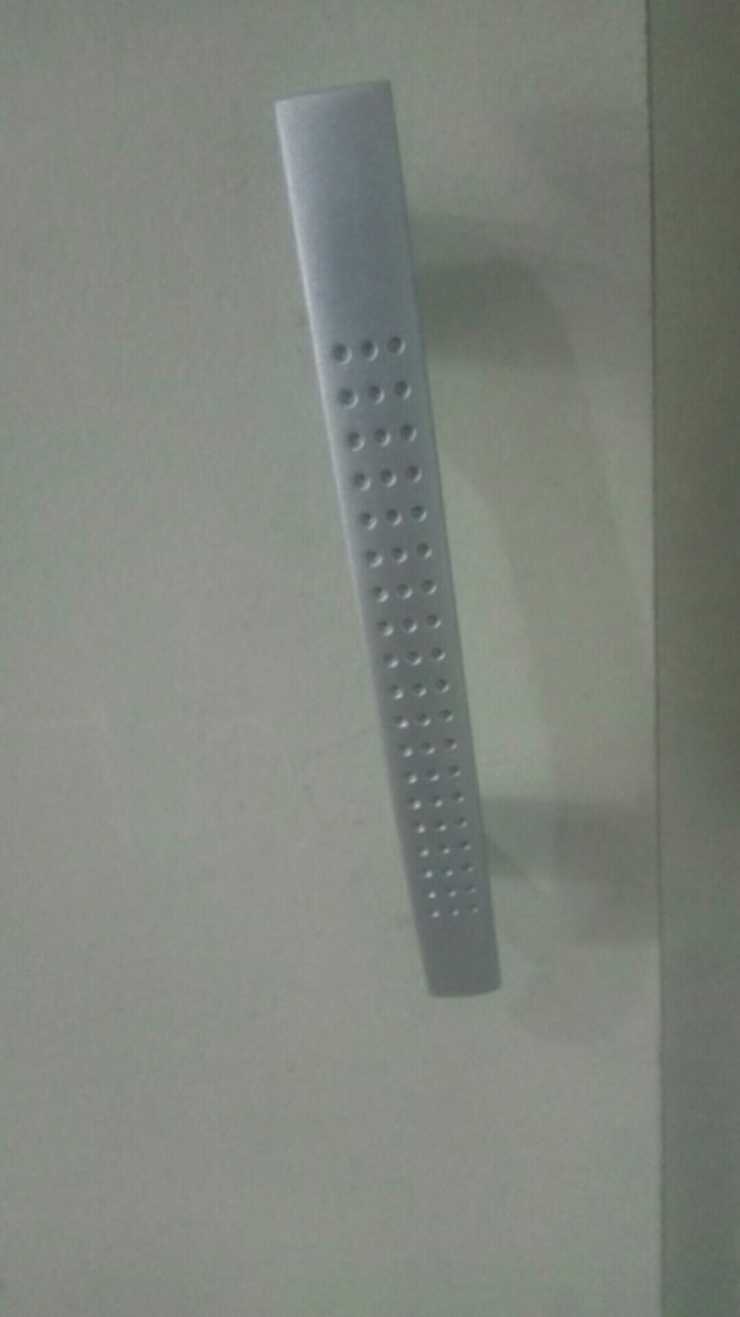 Handle Plastik Bintik Putih Chrome 96mm / Tarikan Lemari Minimalis Putih