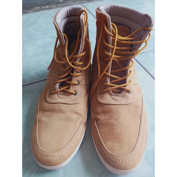 PRELOVED SEPATU BOOT WANITA