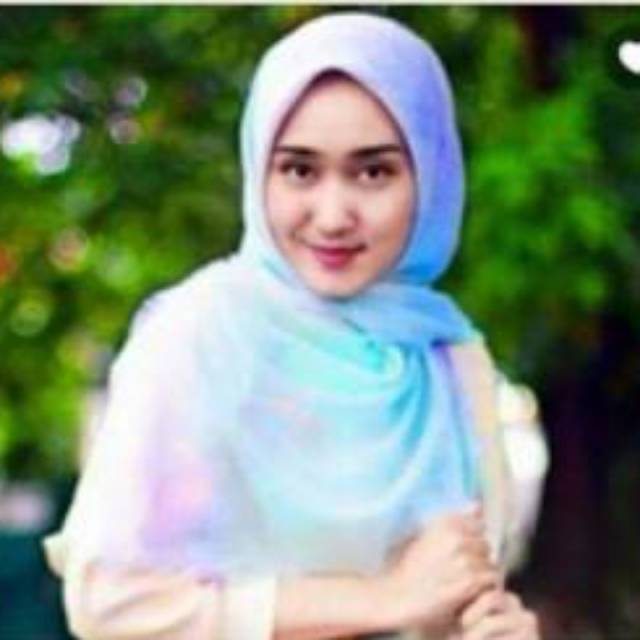 DIAN PELANGI PARIS SEGIEMPAT GRADASI