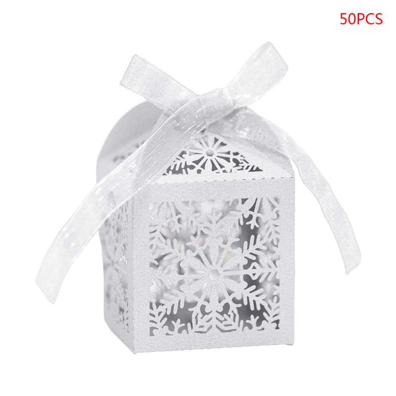 50pcs Kotak Permen Desain Snowflake Hollow Dengan Pita Untuk Pesta Pernikahan