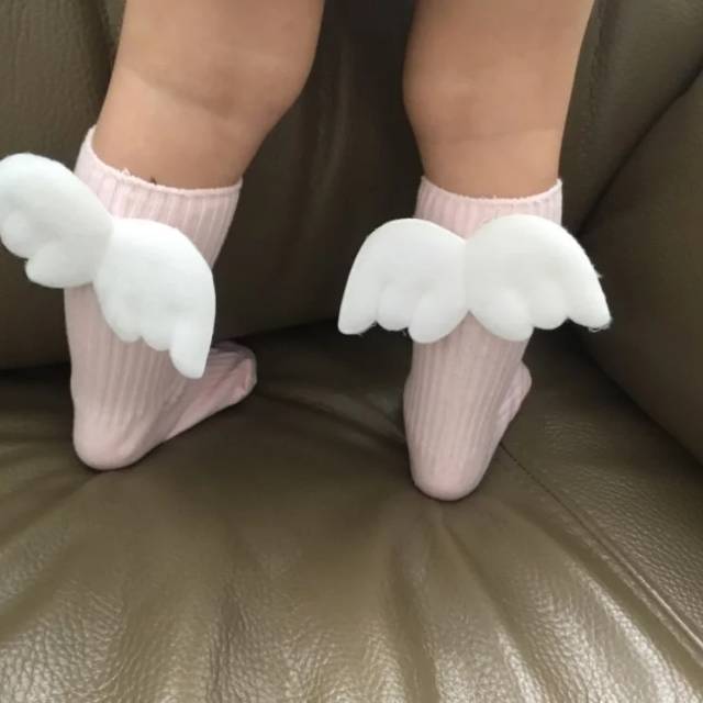 Kaos kaki ~ cute angle wings kids socks (6month-2years and 2-4years)