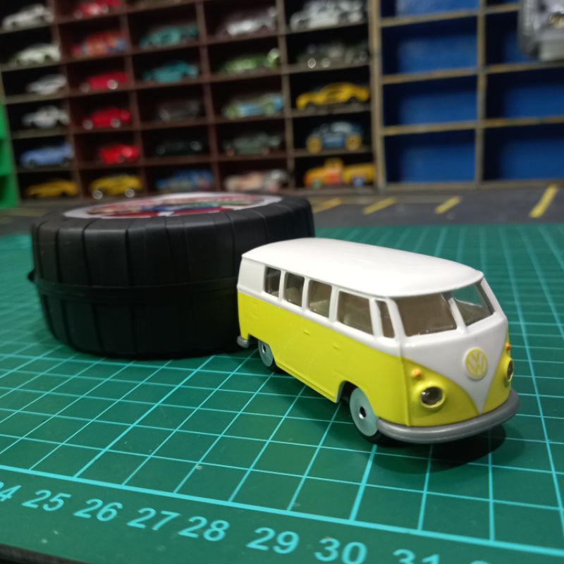 Majorette VW T1 pomade set