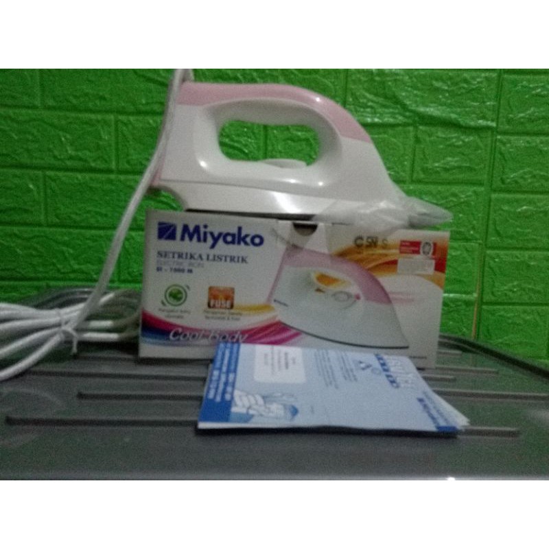 setrika listrik miyako