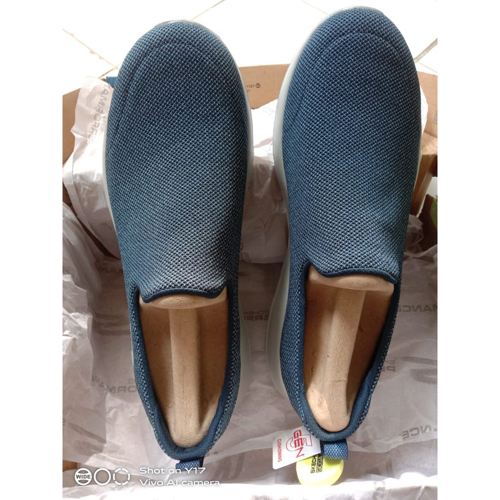 SKECHERS GO WALK MAX