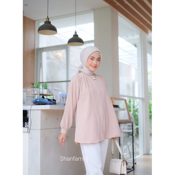 VELLA BLOUSE CRINKLE / KEMEJA CRINKLE WANITA OVERSIZE / BLOUSE CRINKLE JUMBO