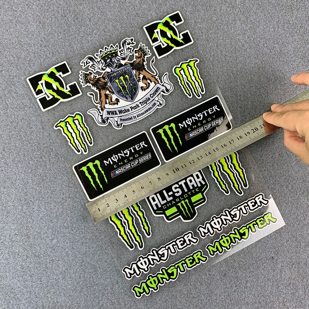 Set Stiker Reflektif Laser Bahan Kulit Nilon Untuk Dekorasi Fender Mobil