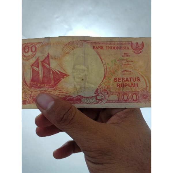 100 rupiah 100 lembar
