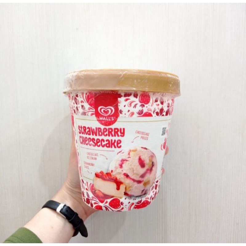 Jual Walls Strawberry Cheesecake 410ml Indonesiashopee Indonesia 