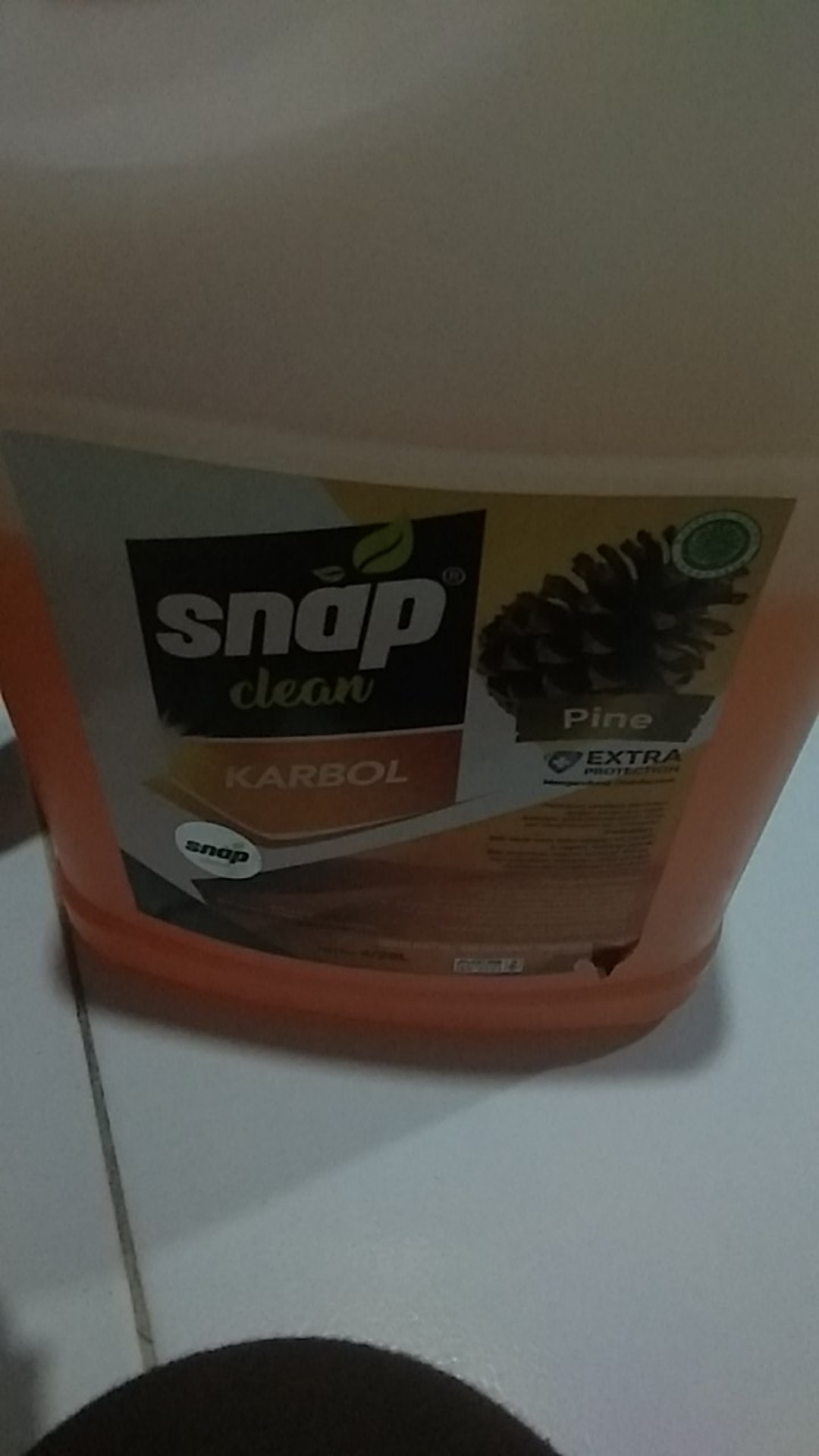 Karbol Mengandung Disinfektan Snap Clean 4 Liter