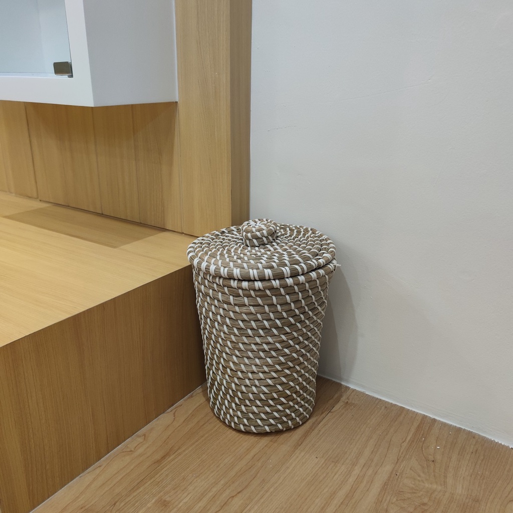 Keranjang Basket Mini Mendong Tutup Corak Enceng Gondok 24x24x28cm