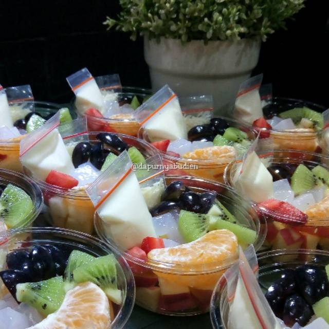 

Fruit Salad - Salad Buah S minimum pemesanan 4 cup