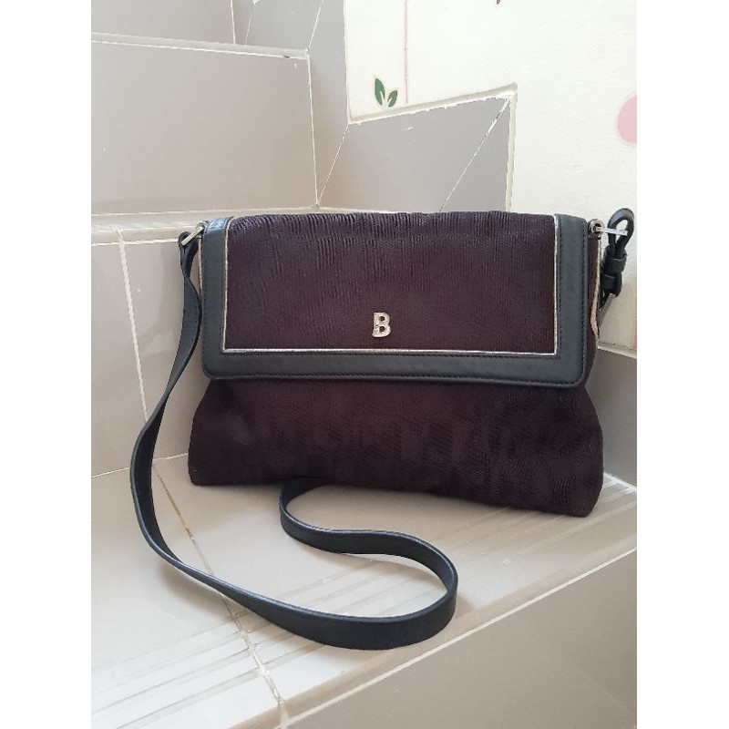 Preloved Tas Selempang Bonia Canvas