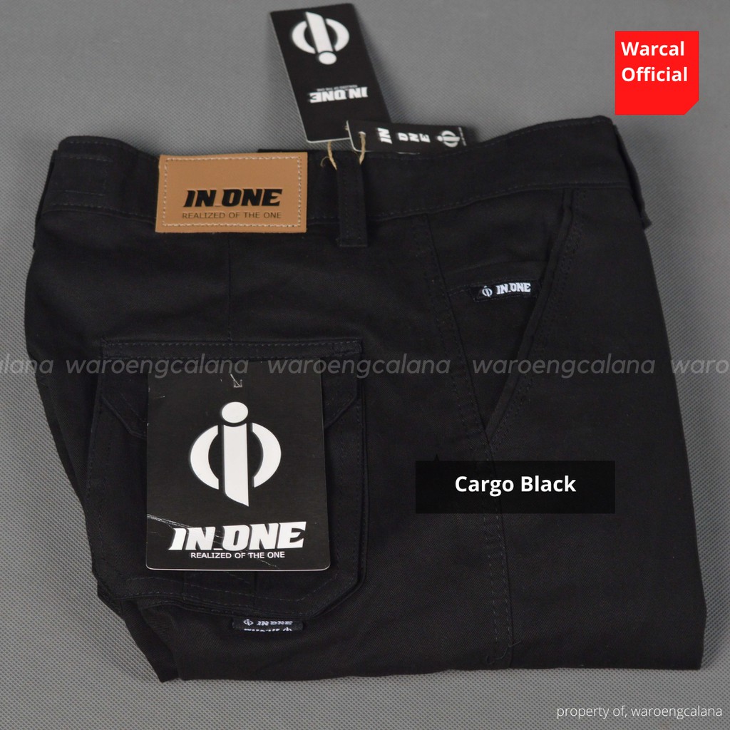 In One Celana Cargo Panjang Black