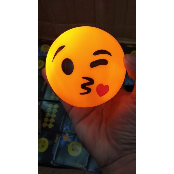 lampu emoji/lampu smile/lampu LED/lampu hias(random)