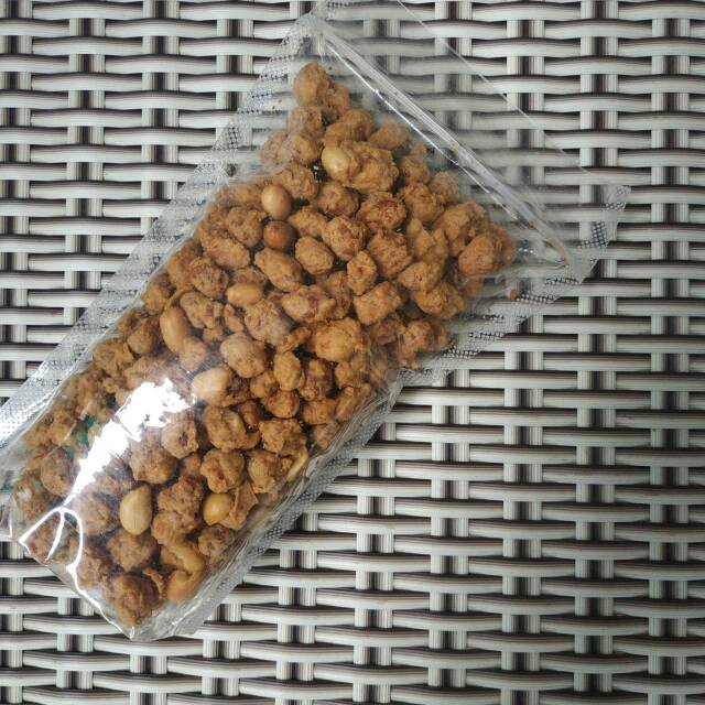 

KACANG GORENG KAKAK