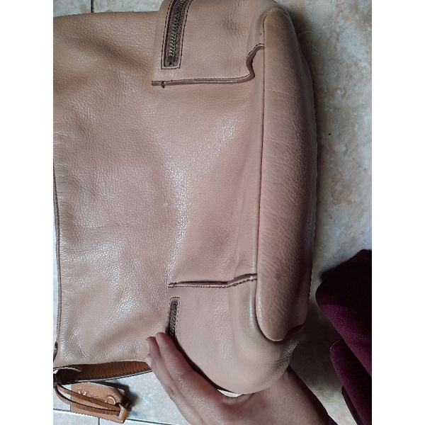 Preloved tas fossil emerson hobo papaya