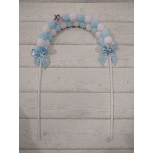 

TOPPER HAIR BALL