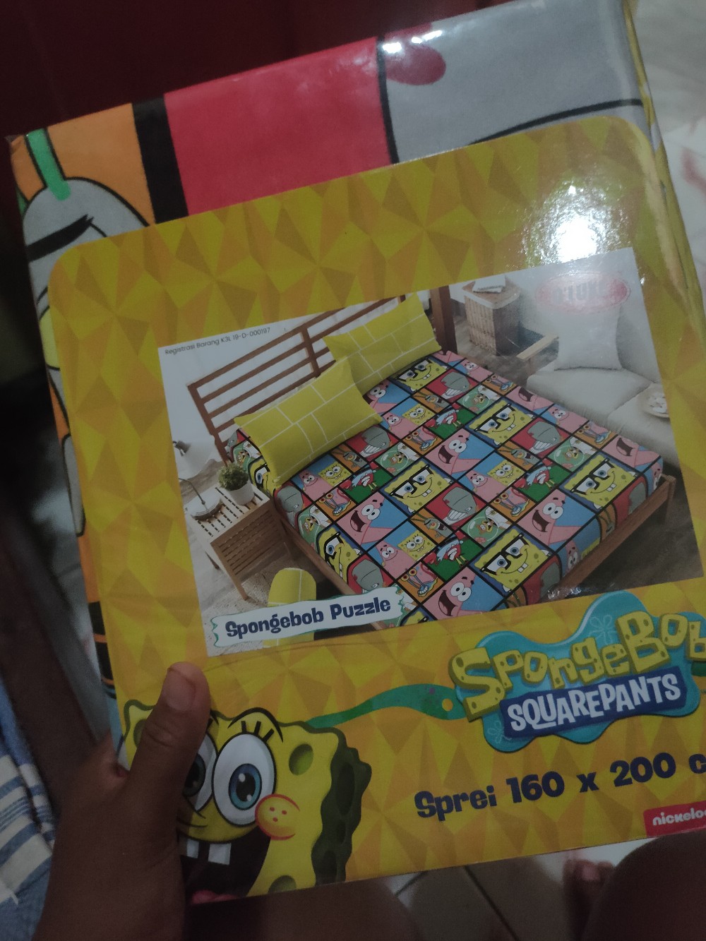 Sprei Kintakuun Dluxe Uk. 160x200 / 180x200 Spongebob Puzzle