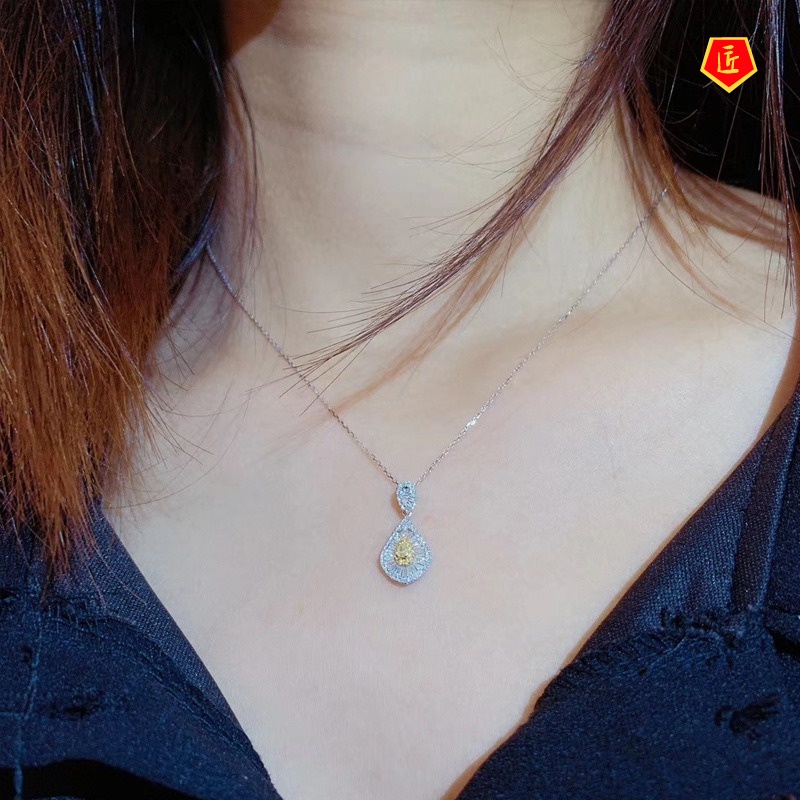 [Ready Stock]Fashionable Elegant Light Luxury Necklace 18K Gold Zircon Yellow Pendant for Women