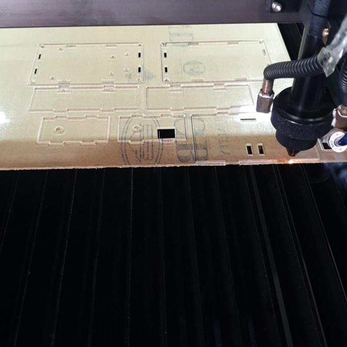 

Bagus Jasa Laser Cutting / Graphir Hemat
