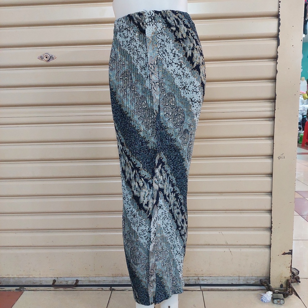 Rok Plisket Batik | Wiron Depan