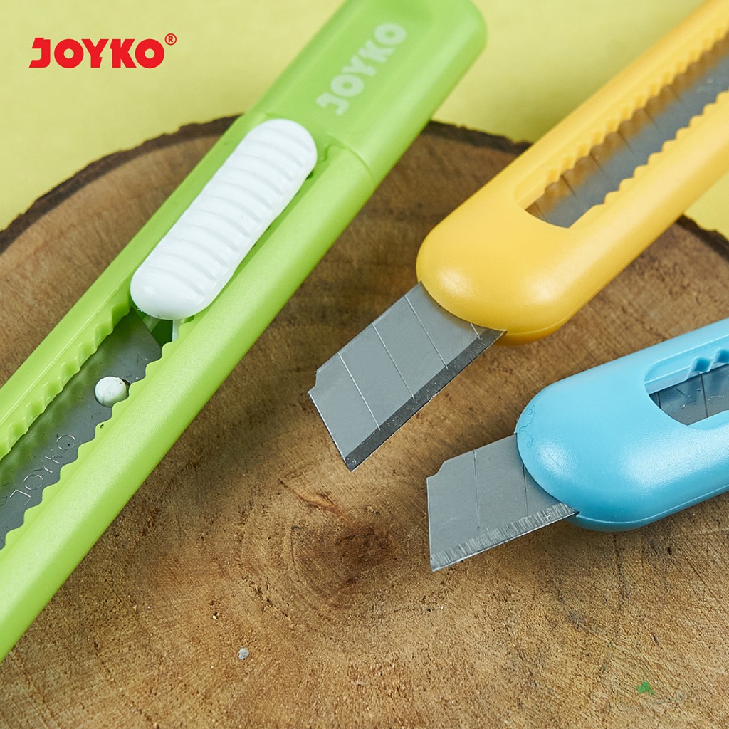 

CUTTER KECIL JOYKO CU 504 | AUTO LOCK SUPER TAJAM | PEMOTONG KERTAS | SILET