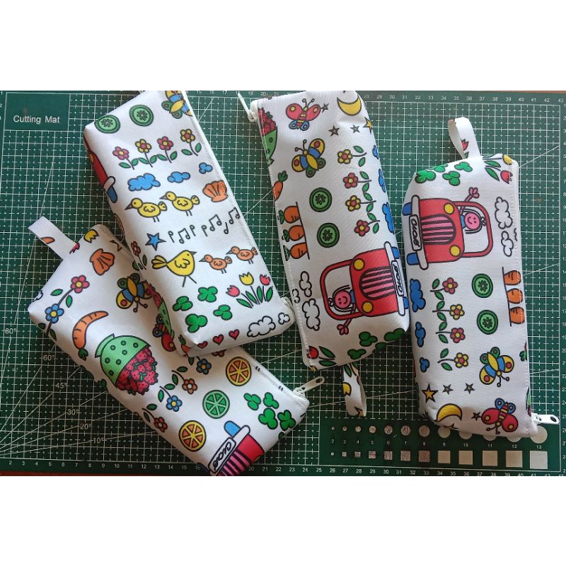 

kotak pensil motif / kotak kacamata