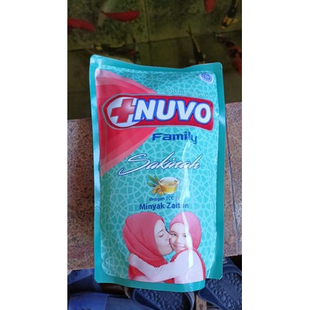 Nuvo sabun mandi cair Refill 450ml