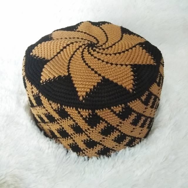 

Pecirajut Handmade 2 Warna Custom