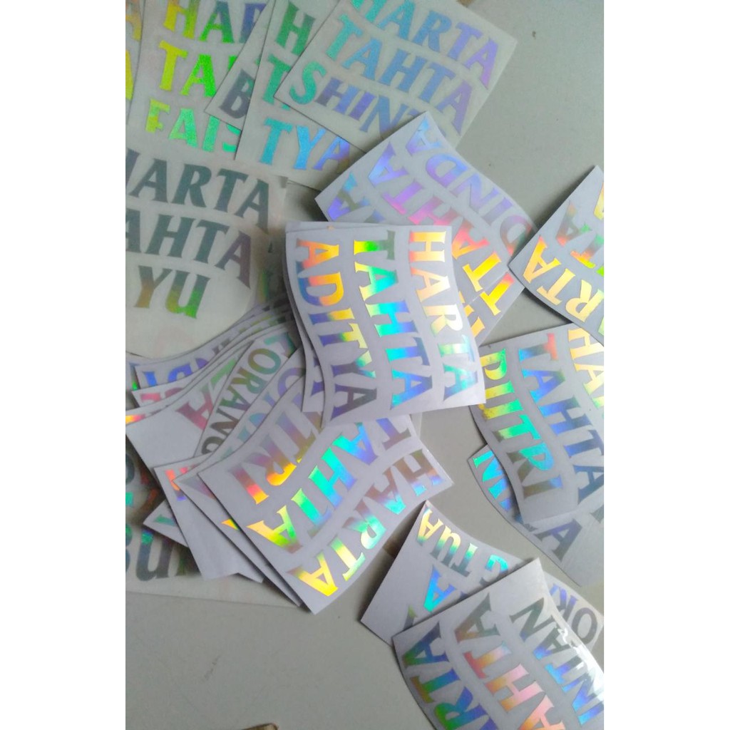 

STIKER HARTA TAHTA NAMA BISA CUSTOM NAMA DAN TULISAN BAHAN HOLOGRAM