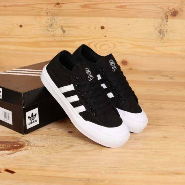 adidas matchcourt black white