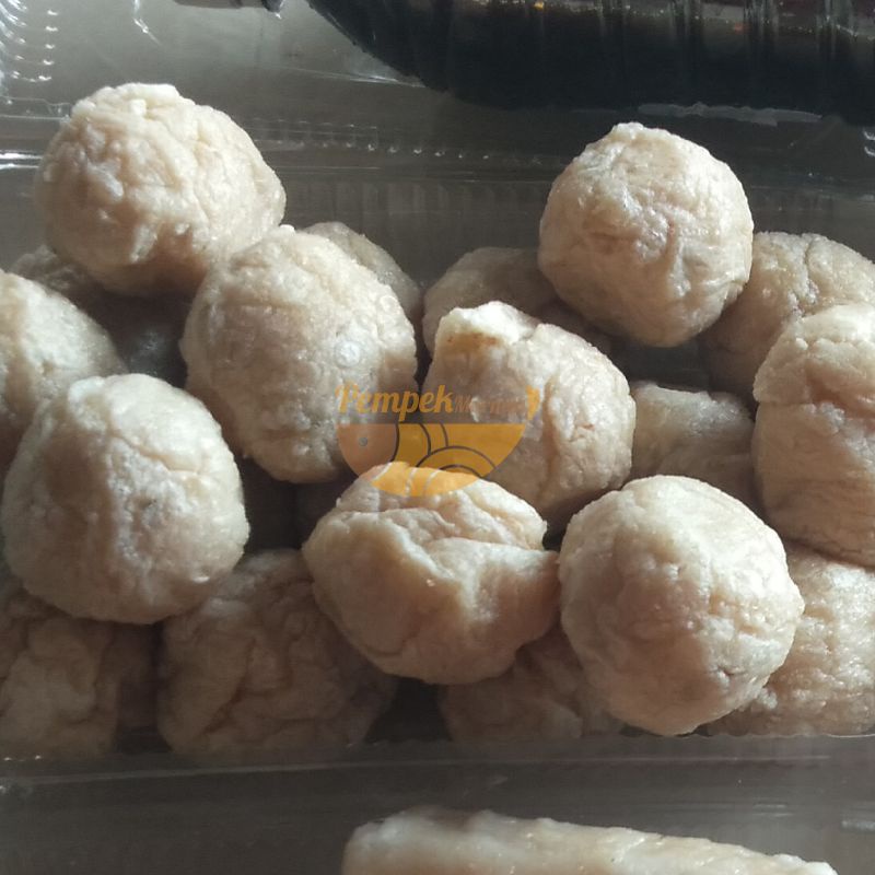 

Pempek Adaan Kecil Isi 15 Pcs Ikan Kakap Asli Palembang Bonus Cuko