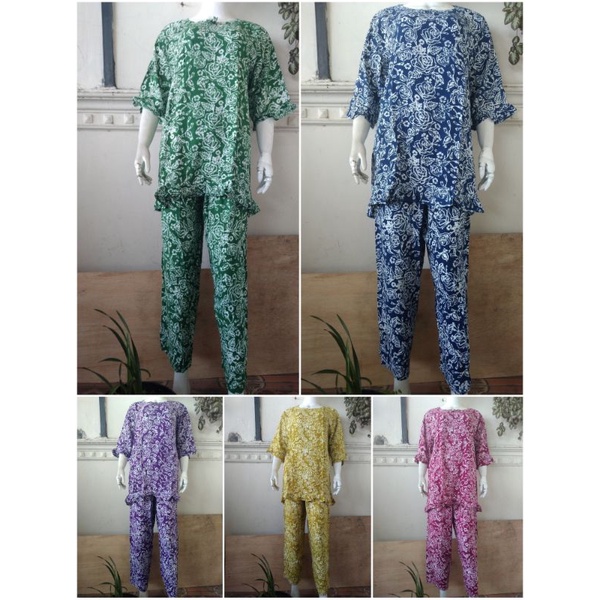 Daster DyaNoer Solo  Daster DyaNoer Solo Motif Cap Bunga Stelan Baju Lengan ¾ Tanpa Kancing Saku Dep