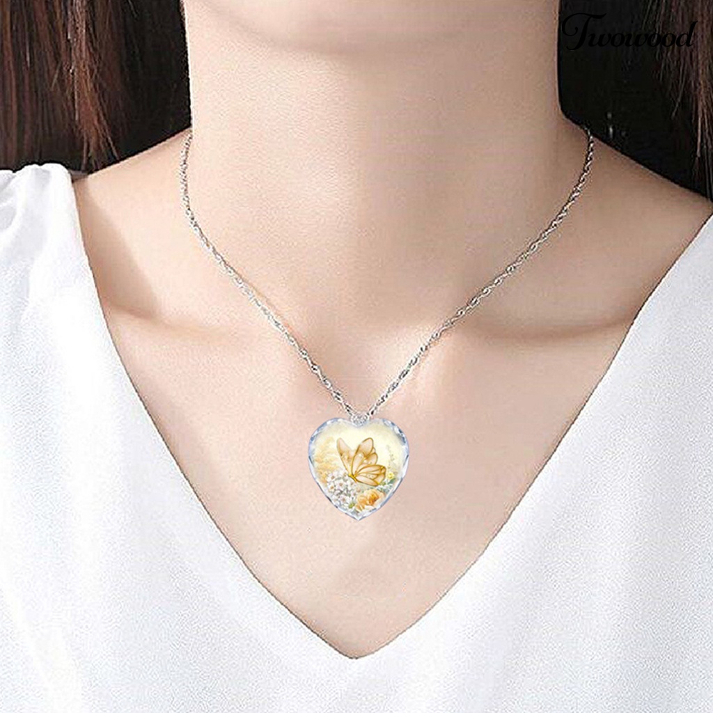 Kalung Liontin Butterfly Hati Bahan Alloy Untuk Wanita