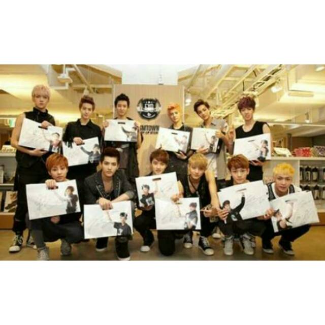 Official exo sm pop up store shopping bag (lay & chanyeol version)