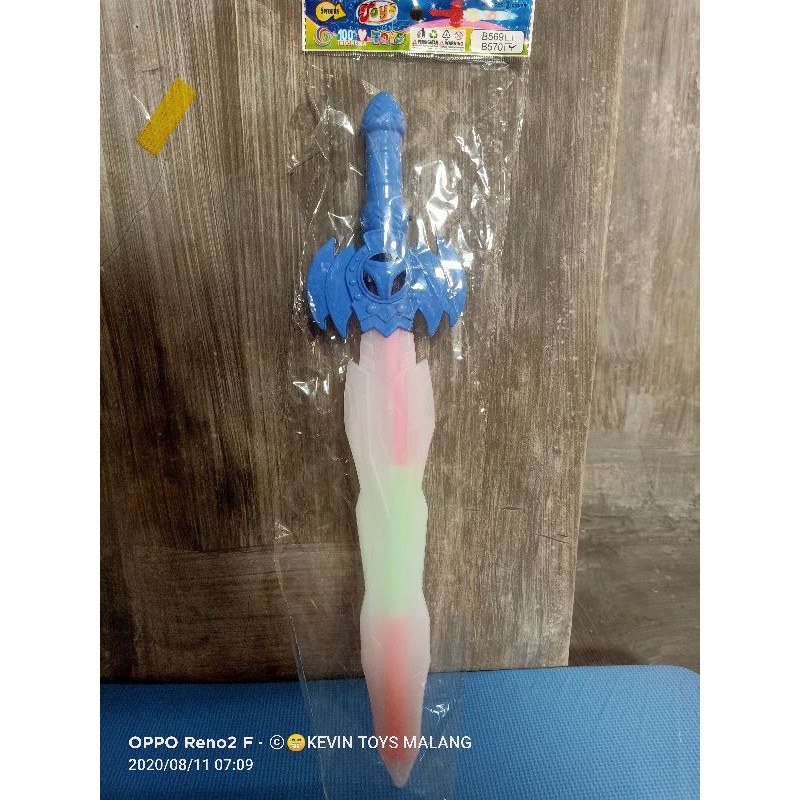 B 570 pedang cemara mainan anak ada lampu dan musiknya / mainan pedang anak baterai lucu kevin toys