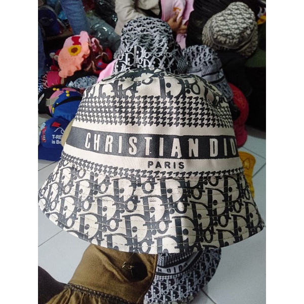 NEFIS - Bucket Hat Wanita Dior