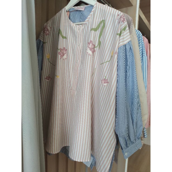 RIA MIRANDA LESHA TOP BUNDLING MONOGRAM SCARF